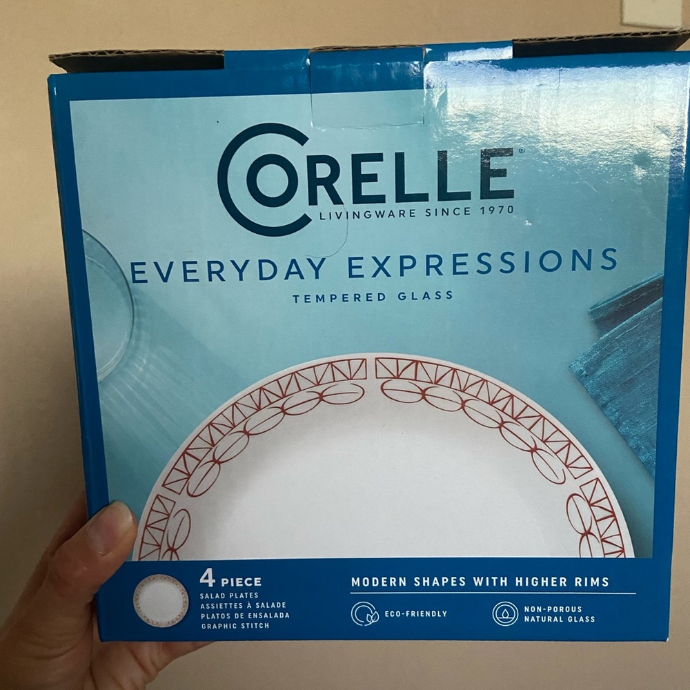 Corelle every day expressions tempered glass salad plates red print detail